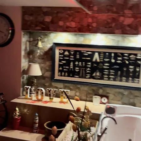 Jacuzzi House ホテル